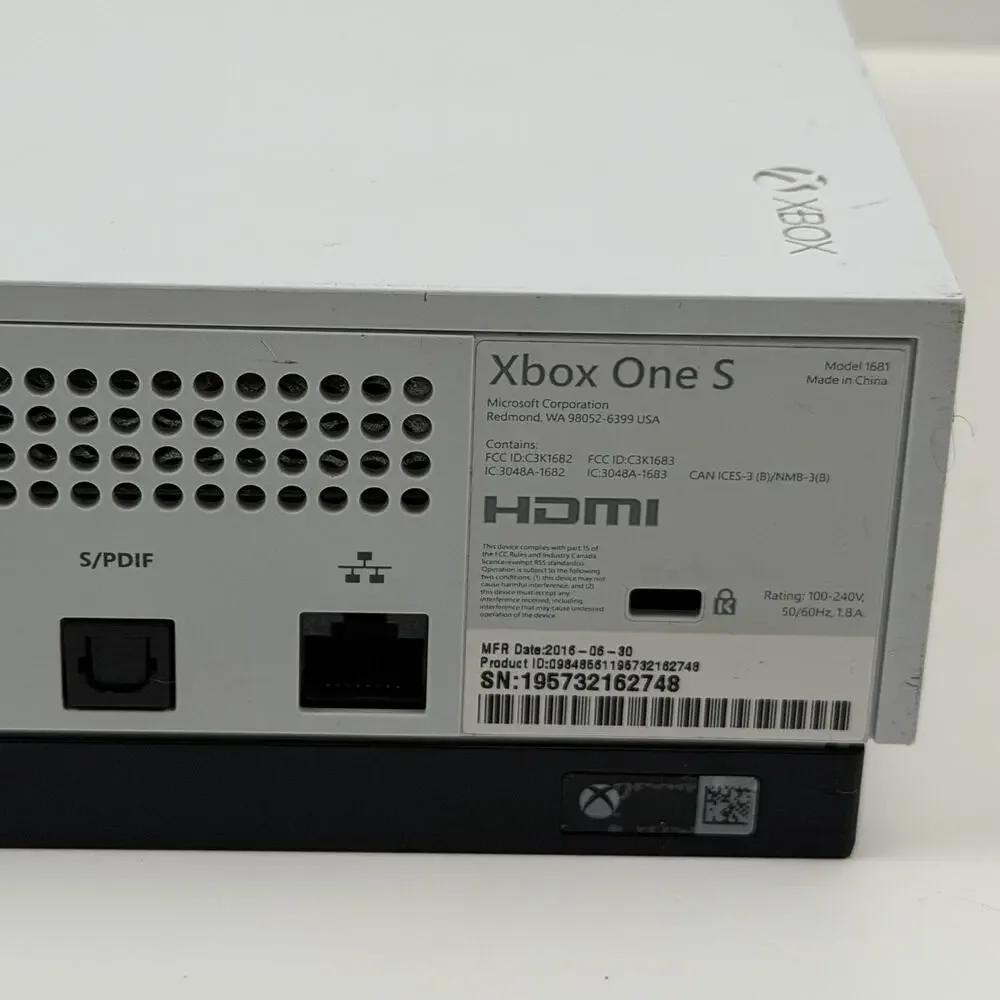 Microsoft XBOX One S Model 1681 (White) Turns On For Parts/Repair - HDMI Issue